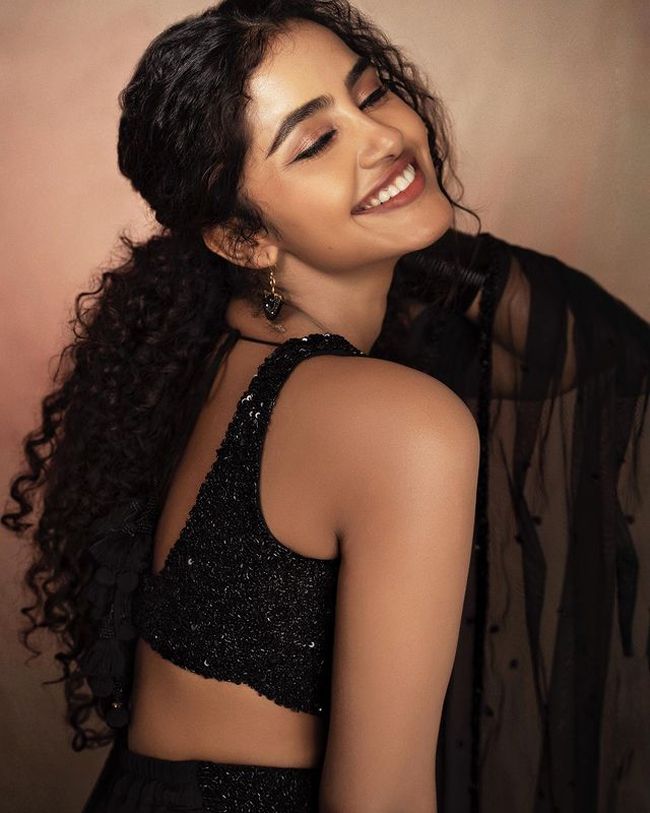 Glorious Clicks Of Gorgeous Anupama Parameswaran Glorious Clicks Of Gorgeous Anupama Parameswaran